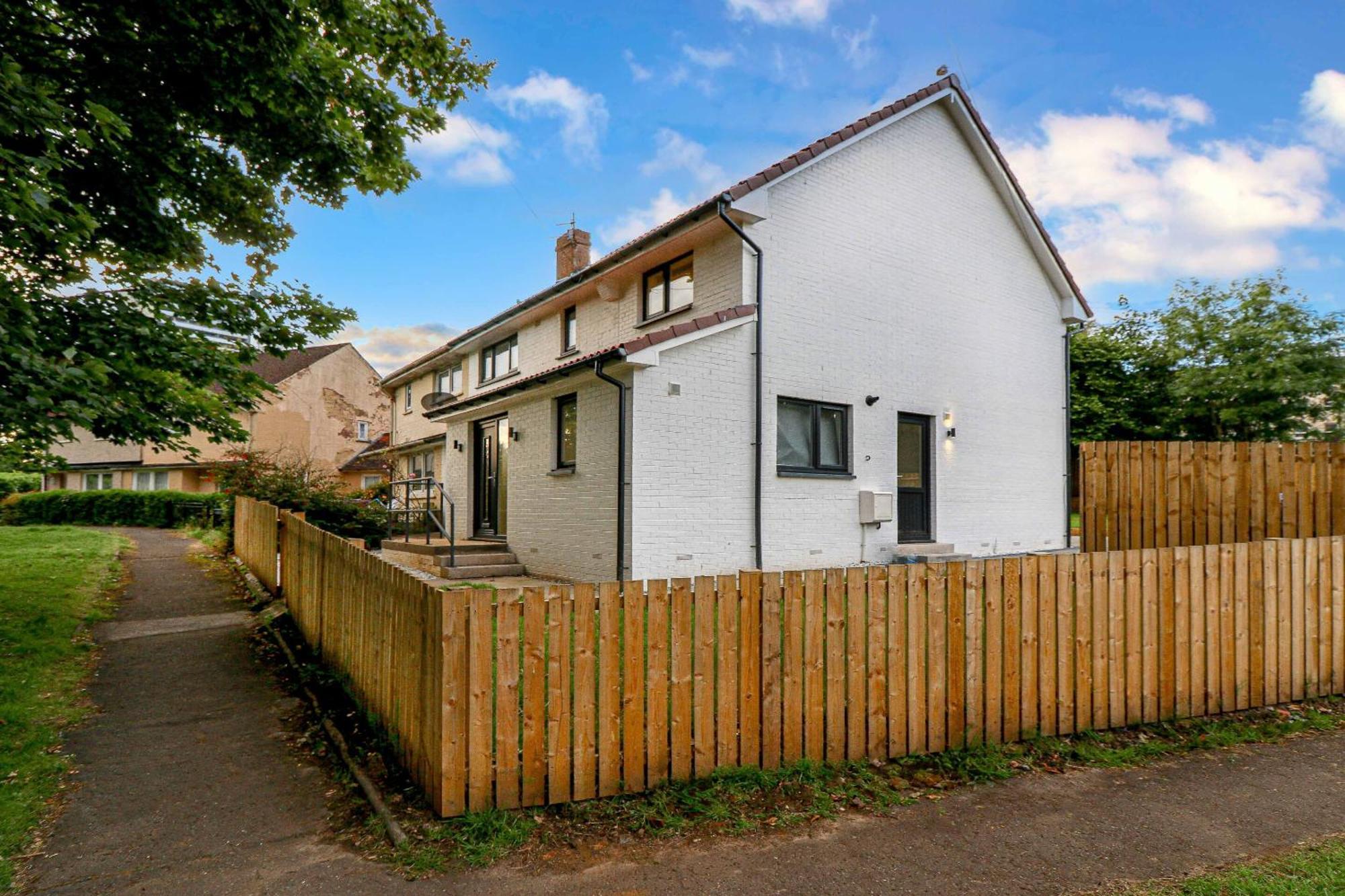 Wyndford Riverside House Глазгоу Екстериор снимка