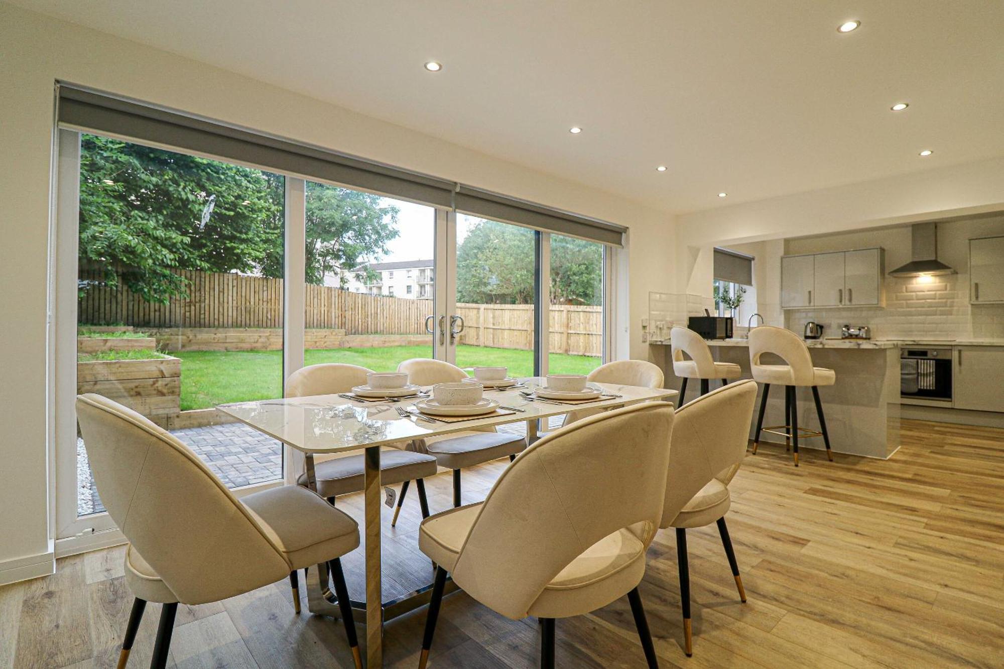Wyndford Riverside House Глазгоу Екстериор снимка