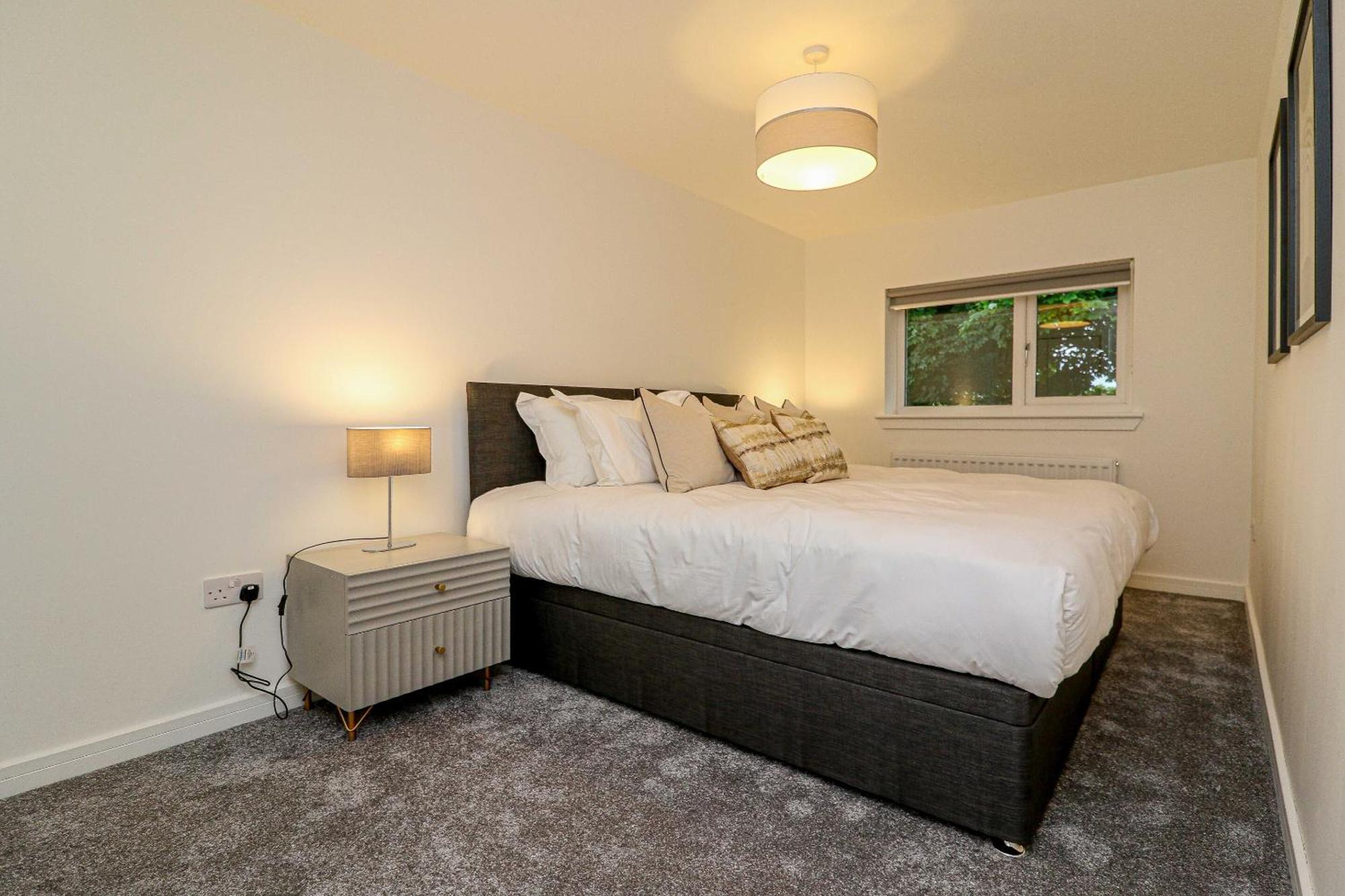 Wyndford Riverside House Глазгоу Екстериор снимка